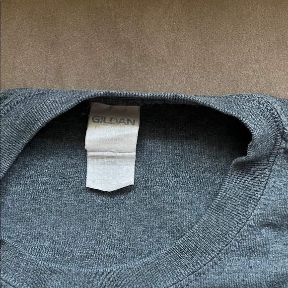 Gildan Gray Wrigleyville Cub Style T-Shirt - Picture 2 of 3